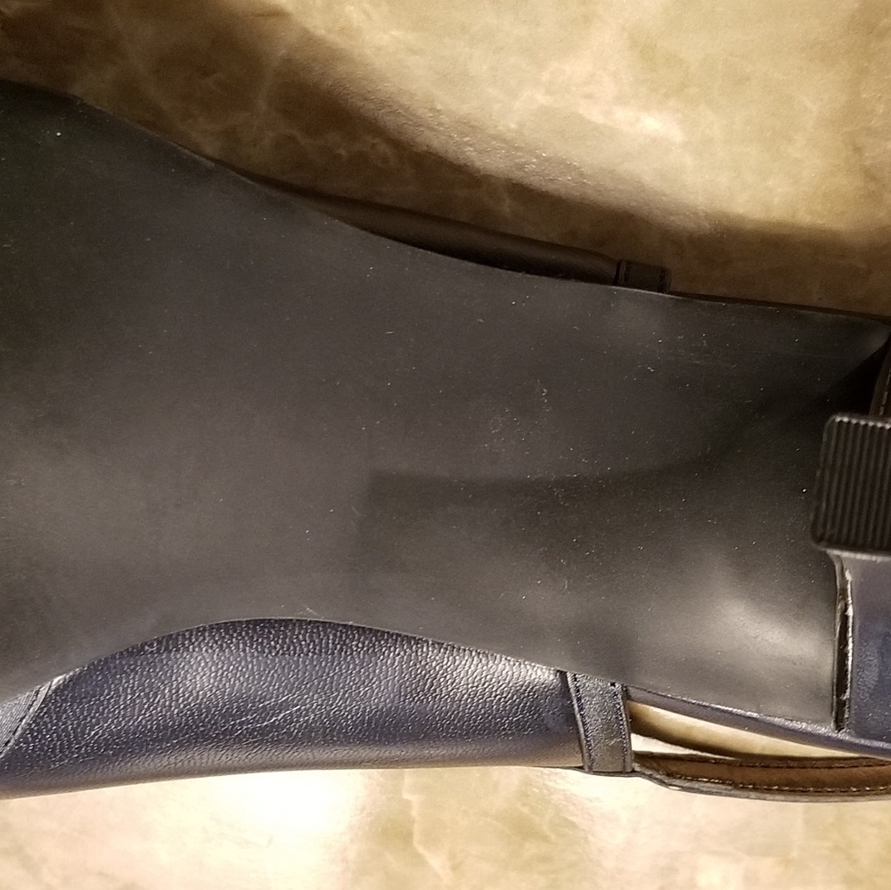 Heels - Picture 3 of 5